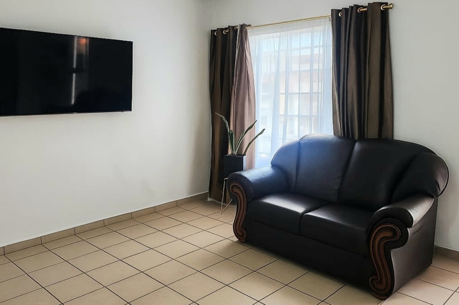 2 Bedroom Property for Sale in Parklands Western Cape